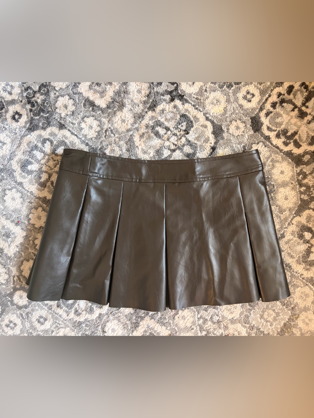 SHEIN Faux Leather Pleated Mini Skirt